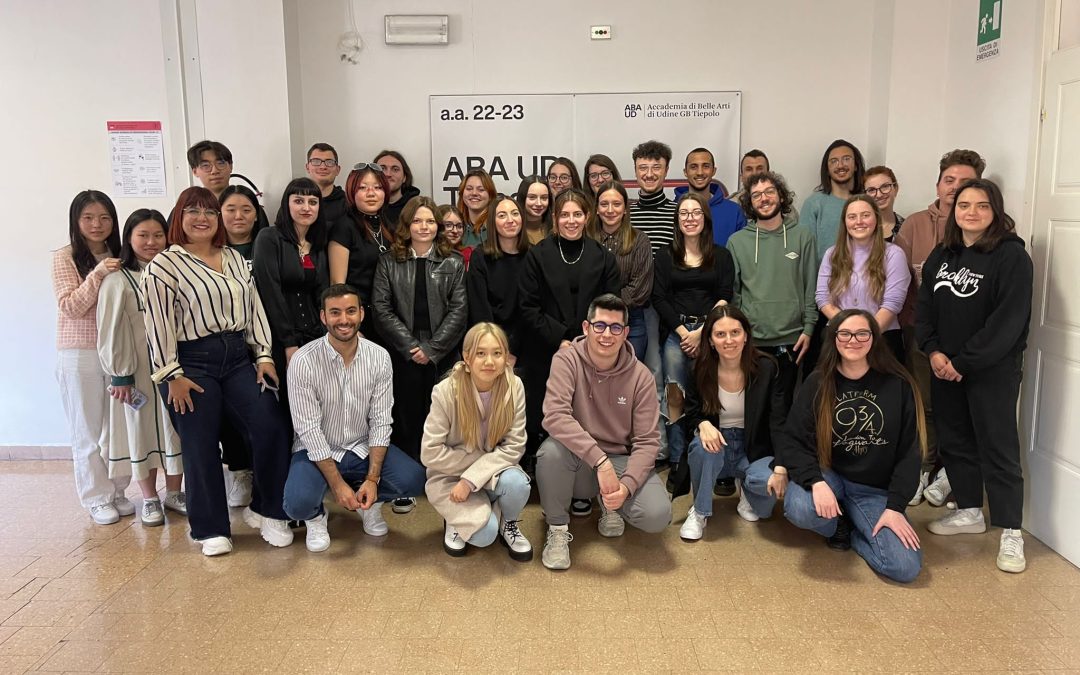 RAQUEL MANZANARES Y PABLO GUZMÁN REALIZADO UN WORKSHOP DE DISEÑO GRÁFICO EN LA ACCADEMIA DI BELLE ARTI TIEPOLO UDINE