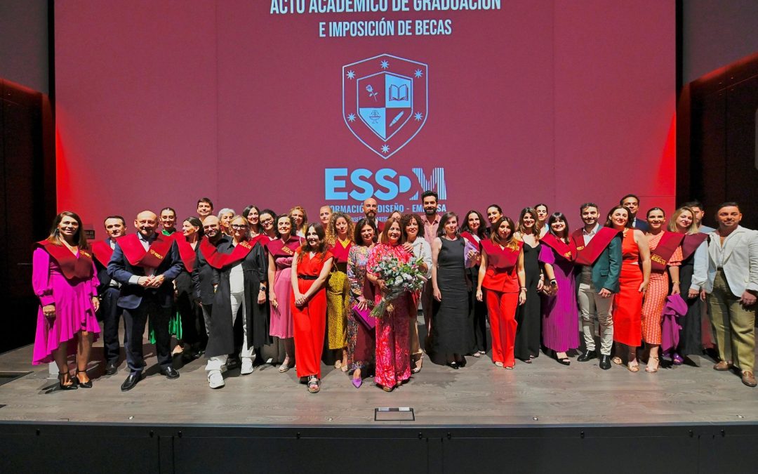 El Centro de Enseñanzas Superiores de Diseño ESSDM celebra el acto académico de Imposición de Becas